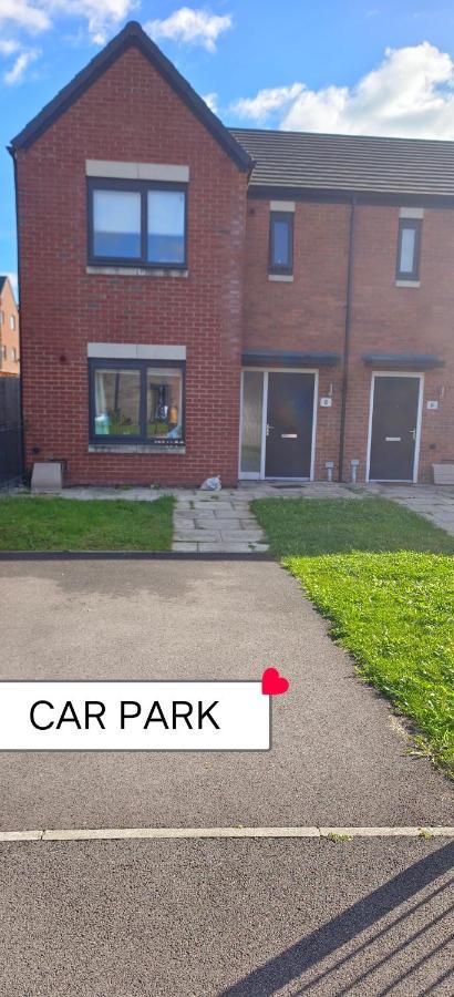 Free Car Park And Walk To Coop, Etihad , Piccadilly Apartment Манчестър Екстериор снимка